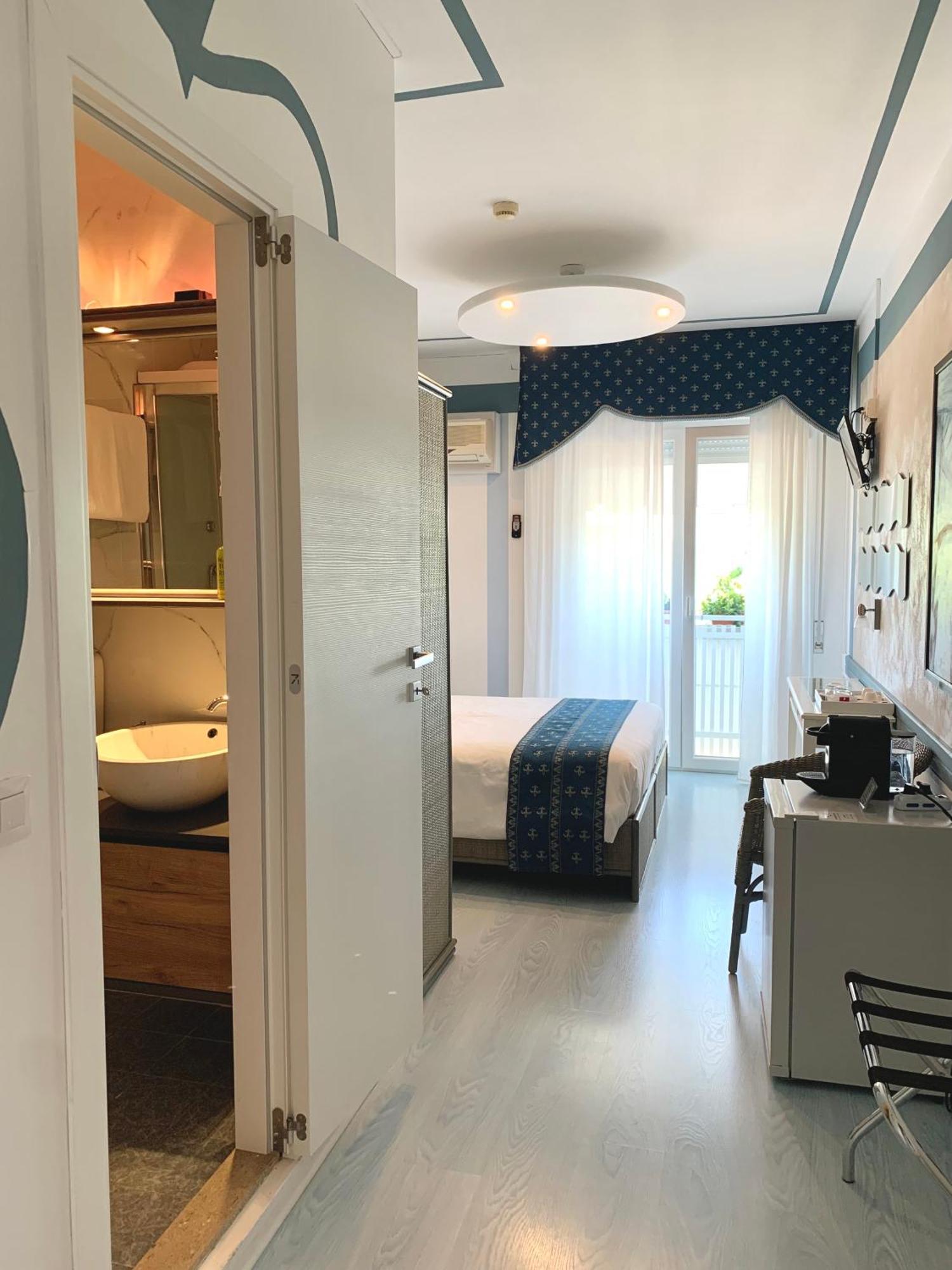 Hotel Meuble Tripoli 3*